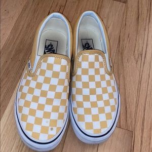 Woman’s size 7 vans